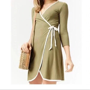 🆕Forever21  Olive& White Color Block Wrap Dress S🆕